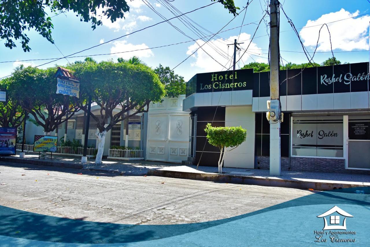 Hotel Y Apartments Los Cisneros マナグア エクステリア 写真